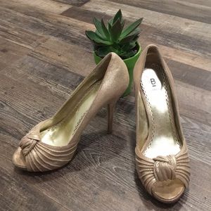 BAKERS Goldee pumps🌟